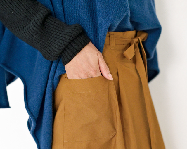 シンプルだけどオシャレです。「巻きスカート&エプロンスカート」の魅力 2011_P108_03.jpg