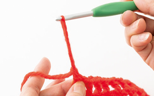 ふんわり！ かぎ針で作る長編み＆方眼編みのプチショール 2101_P106_10.jpg