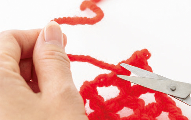 ふんわり！ かぎ針で作る長編み＆方眼編みのプチショール 2101_P106_12.jpg