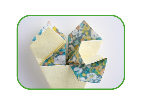 好きな色柄の紙で♪ 贈って、 使って、 楽しむ「花の折り紙」手紙の作り方【まとめ】 2108_P038-039_12_W500.jpg