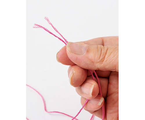 1種類の刺し方、1色の糸で簡単♪ 「ボタンホールステッチ」で縁飾り 2111_P051_05_W500.jpg