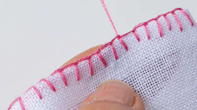1種類の刺し方、1色の糸で簡単♪ 「ボタンホールステッチ」で縁飾り 2111_P052_14.jpg
