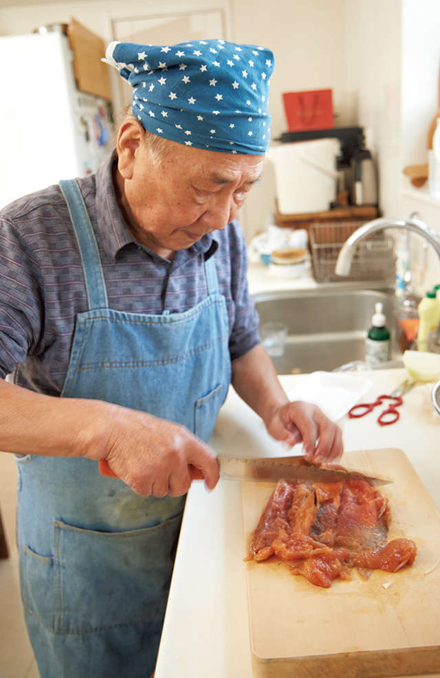 70歳から料理を始めて料理研究家に！ 小林まさるさん（89歳）の「挑戦人生」 2301_P049_01.jpg