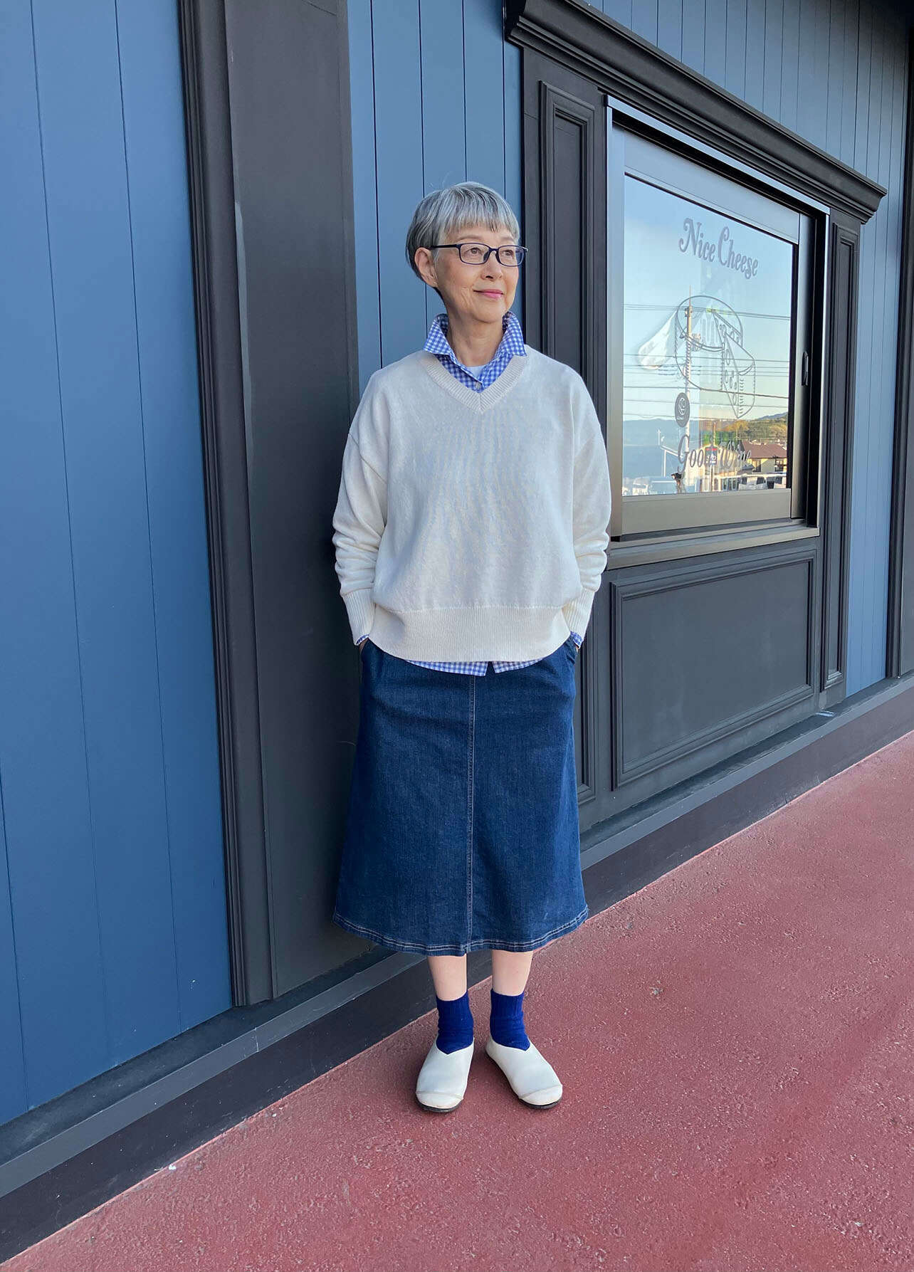 60代からの賢いニット使いと甘くないスカート術。大人の洗練「トラッドスタイル」 春５.jpg