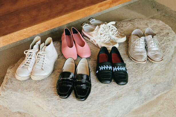 【75歳が語るおしゃれの決め手】靴とバッグで完成させる、大人のきれいめカジュアル KSO20250728086.jpg