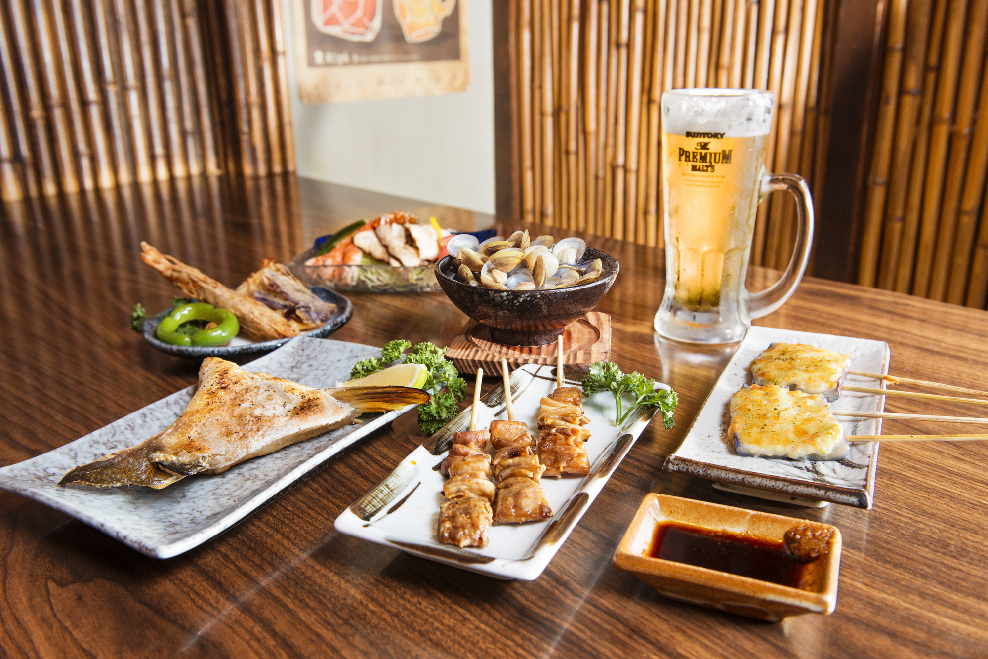 「日本の食べ物は好きですか?」中学3年間の英語でデキル！日常会話 pixta_31359752_M.jpg
