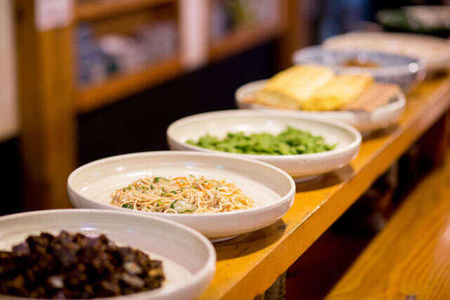 【京都ひとり旅】京都の夜をコンプリート！厳選「おばんざい」と「ワイン」店と夜の過ごし方 pixta_35259121_M.jpg