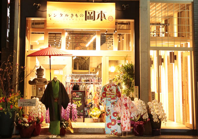着物をまとい古都でタイムスリップ体験！京都をより楽しむ「レンタル着物」 yasakajinja_img3.jpg