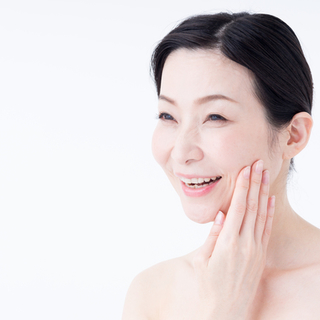 50歳からのメイク術 下地 黄ばんだ年齢肌は オレンジ系 で美肌に 毎日が発見ネット