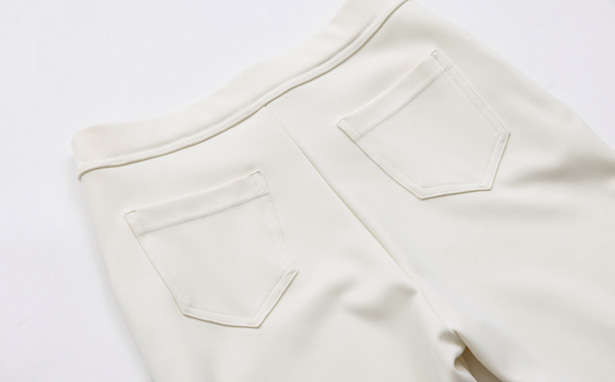 話題の「透けない白パンツ」を本気テスト！ 本当に下着が透けない？ 太って見えない？【PR】 2506_P14_05洗濯前.jpg