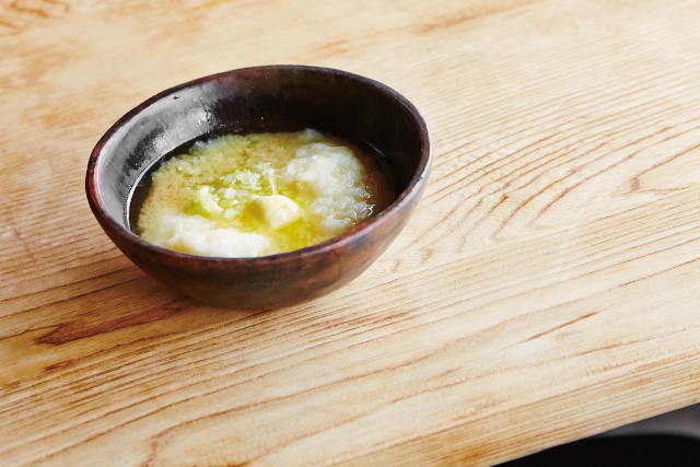 疲れた体の生命力を補う薬膳レシピ「大和芋の味噌スープ」