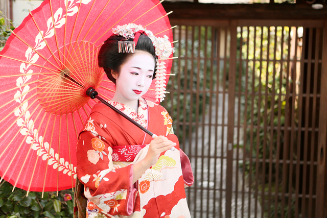 実は生活スタイルが異なる？ 京都の花街を彩る「舞妓」と「芸妓」の違い
