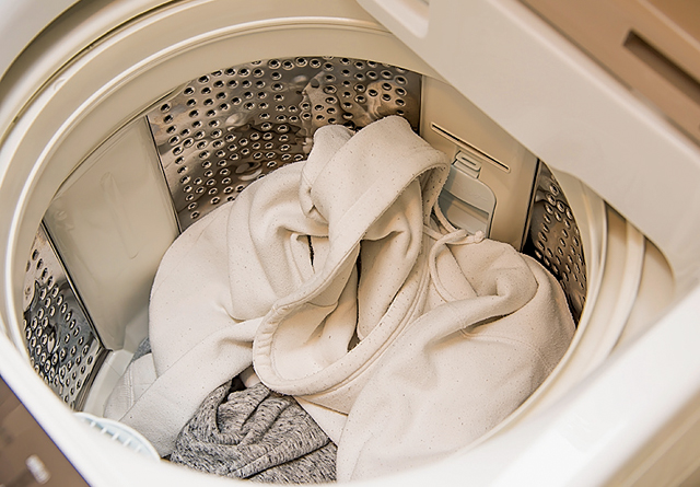 ひと手間でこんなに変わる！「洗濯機まわり」の除菌掃除4つのコツ 1908p059_2.jpg