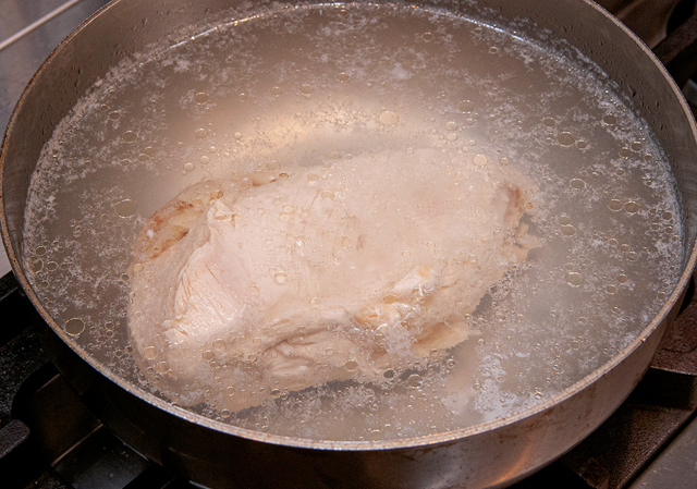 やわらかくなる！料理人が教える「鶏むね肉の低温ゆで」のススメ 1910p041_08.jpg