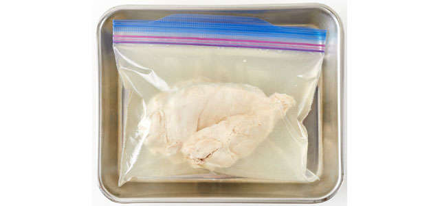 【ニチレイフーズ直伝】「鶏むね肉」の冷凍保存は「プラス調味料」がGOOD！ ベストな「解凍方法」も伝授 校了校all-37-6.jpg