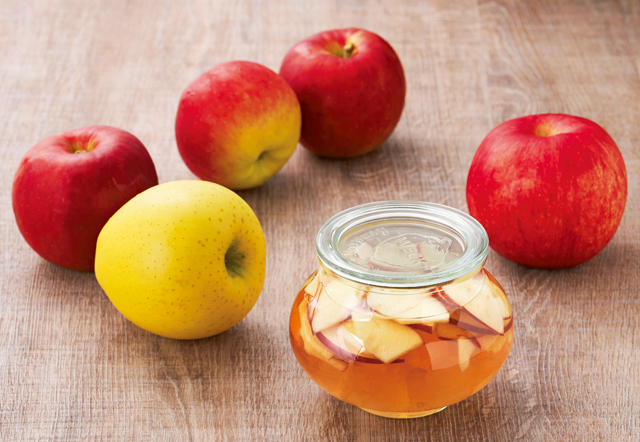 血圧や血糖値、腸内環境に働きかける！ レンチンで手軽にできる「りんご酢」の作り方 2110_P030-031_01.jpg