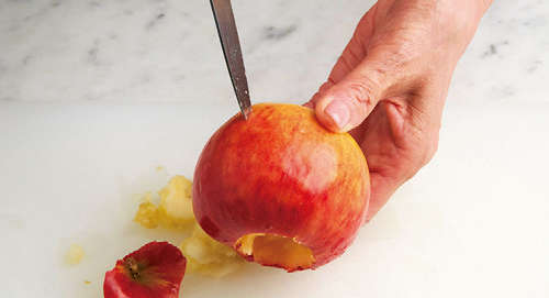 旬で栄養価の高いりんごをレンチンだけでデザートに！ 「焼きりんご」と「りんごチップス」レシピ 2110_P036_05_W500.jpg