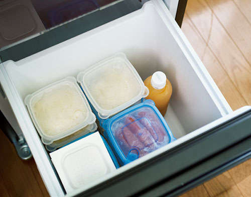 「食材の整理」には冷凍庫とコンビニを活用。村上祥子さん80歳の「小さな暮らしのルール」 2205_P050_01_W500.jpg