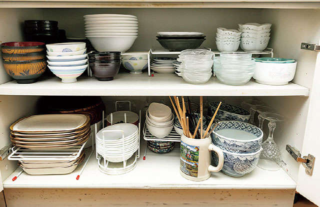 食器棚と引き出しから使わない食器が続々...キッチンで「ゆる捨て」読者チャレンジ 2211_P016_06.jpg