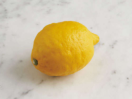 疲労回復やコレステロールを抑える効果も！ 旬の国産レモンで作る「レモン保存食」 2211_P033_09_W500.jpg