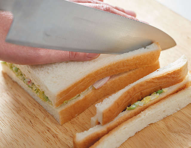 サンドイッチを誰でもおいしく作る5つのポイント【フードコーディネーターのナガタさん伝授】 2307_P022-023_04.jpg