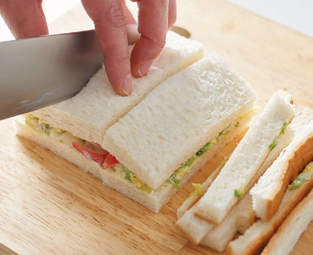 サンドイッチを誰でもおいしく作る5つのポイント【フードコーディネーターのナガタさん伝授】 2307_P022-023_05.jpg