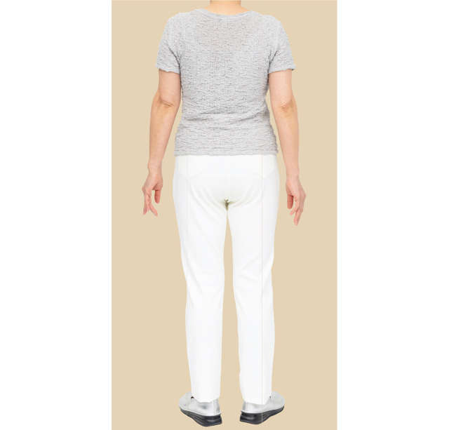 話題の「透けない白パンツ」を本気テスト！ 本当に下着が透けない？ 太って見えない？【PR】 2506_P13_06.jpg