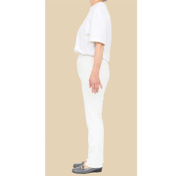 話題の「透けない白パンツ」を本気テスト！ 本当に下着が透けない？ 太って見えない？【PR】 2506_P13_08.jpg