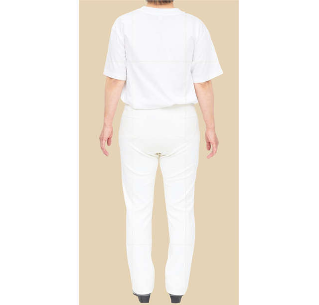 話題の「透けない白パンツ」を本気テスト！ 本当に下着が透けない？ 太って見えない？【PR】 2506_P13_09.jpg