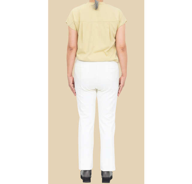 話題の「透けない白パンツ」を本気テスト！ 本当に下着が透けない？ 太って見えない？【PR】 2506_P13_12.jpg