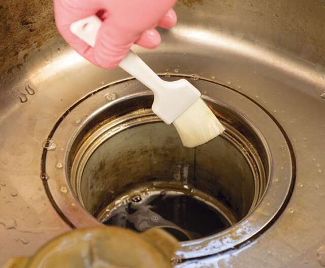 「水回り掃除」は 暑い季節だからこそ効果的！ 手間・力いらずの基本ワザ【人気掃除YouTuberが伝授】 2507_P006_16.jpg