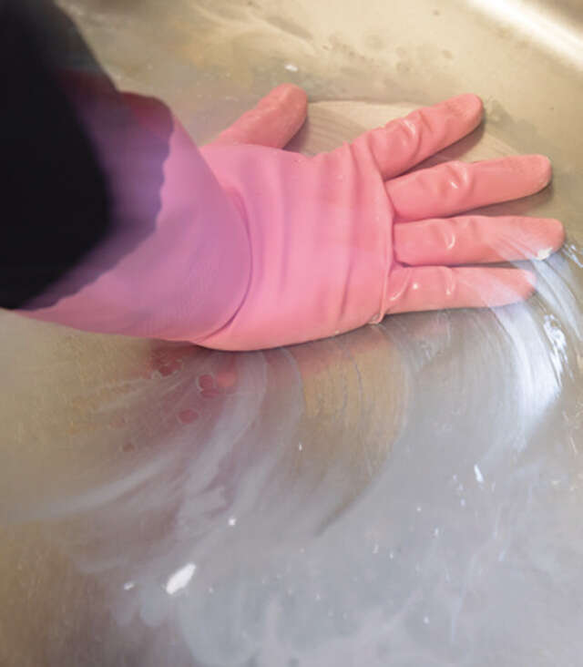 「水回り掃除」は 暑い季節だからこそ効果的！ 手間・力いらずの基本ワザ【人気掃除YouTuberが伝授】 2507_P007_12.jpg