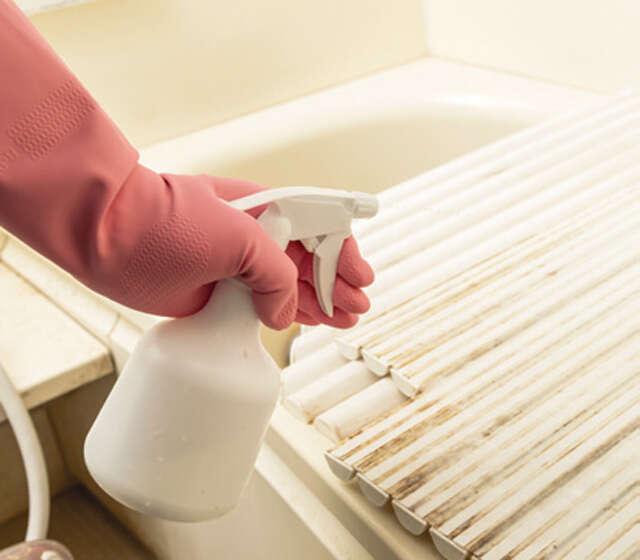 カビの温床を根こそぎ! 人気掃除YouTuberに聞いた「夏こそスッキリ!浴室掃除術」 2507_P008_10.jpg