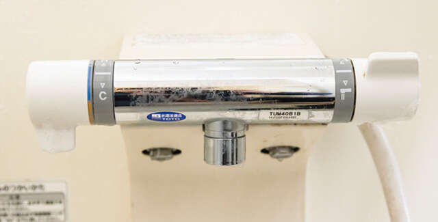 カビの温床を根こそぎ！ 人気掃除YouTuberに聞いた「夏こそスッキリ！浴室掃除術」 2507_P009_05.jpg