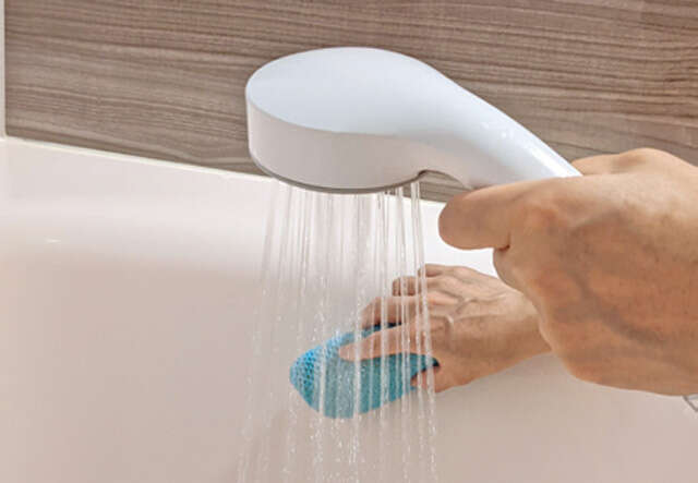 「汚れの色別に対処」が正解！ 人気掃除YouTuberに教わる「トイレ掃除」と水回りのお掃除 2507_P011_02.jpg