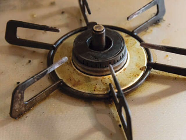 「汚れの色別に対処」が正解！ 人気掃除YouTuberに教わる「トイレ掃除」と水回りのお掃除 2507_P011_05.jpg