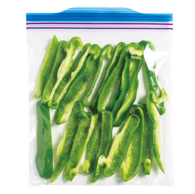 じゃがいもは丸ごと冷凍すればOK！ 意外と知らない野菜の冷凍保存テク 2509_P007_07.jpg