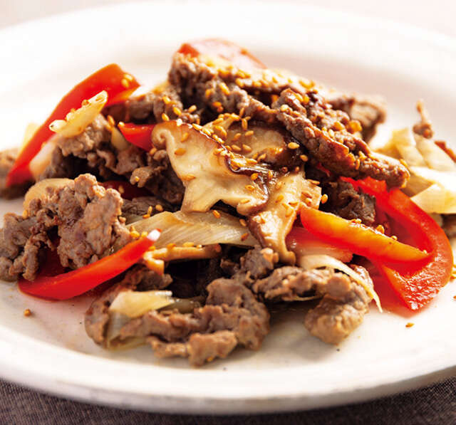 鶏もも肉も、豚こまも、鮭の切り身も！そのまま調理でおかずが仕上がる「下味冷凍」レシピ 2509_P010-011_08.jpg