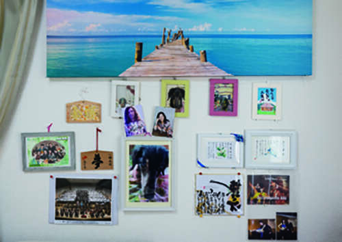 読者のリビングで実践!「捨てない」片付けビフォアアフター【整理収納アドバイザー中山真由美さんが指南】 2512_P007_01.jpg