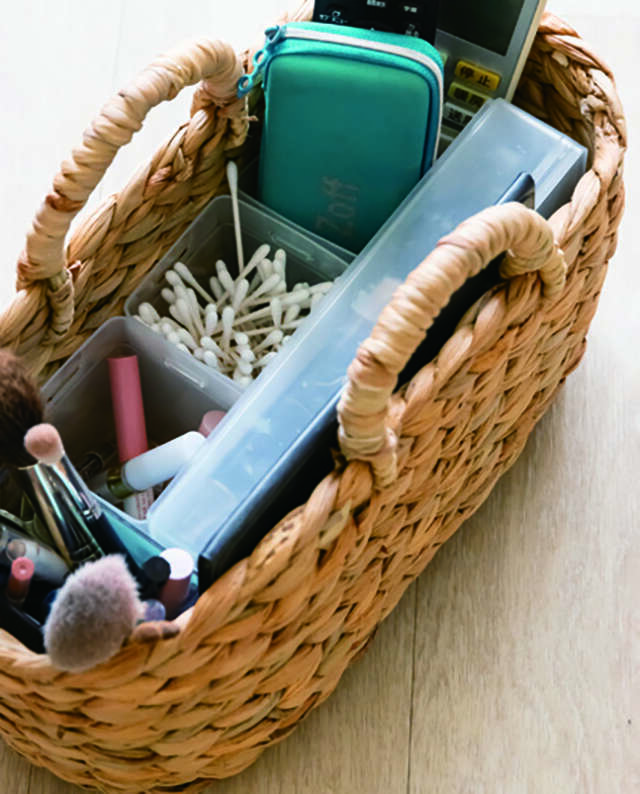 読者のリビングで実践!「捨てない」片付けビフォアアフター【整理収納アドバイザー中山真由美さんが指南】 2512_P007_07.jpg