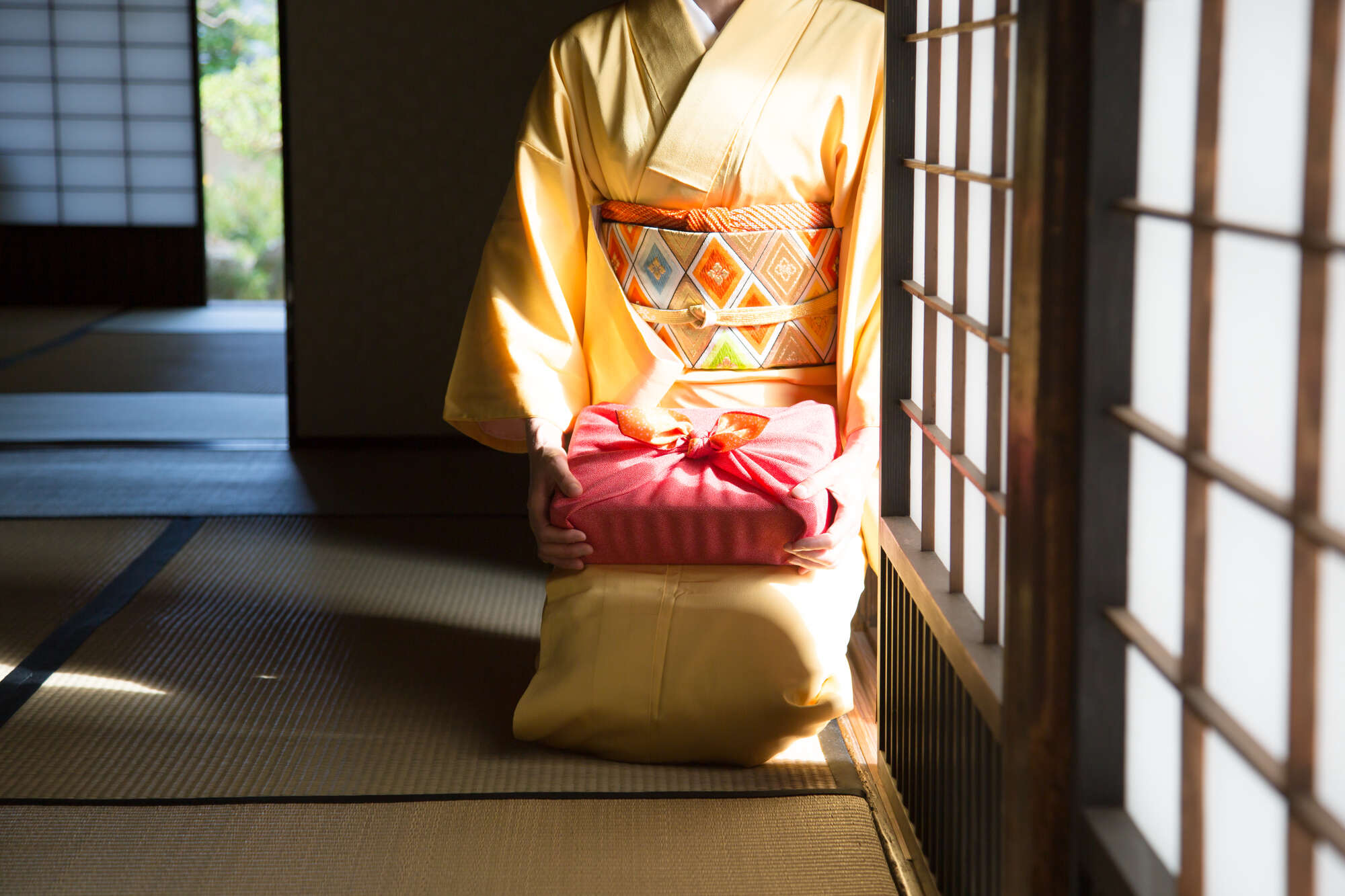 【ばけばけ】トキ(髙石あかり)の覚悟が描かれた一方で...今週の裏の主役・フミ(池脇千鶴)の複雑な母心 pixta_44849794_M.jpg