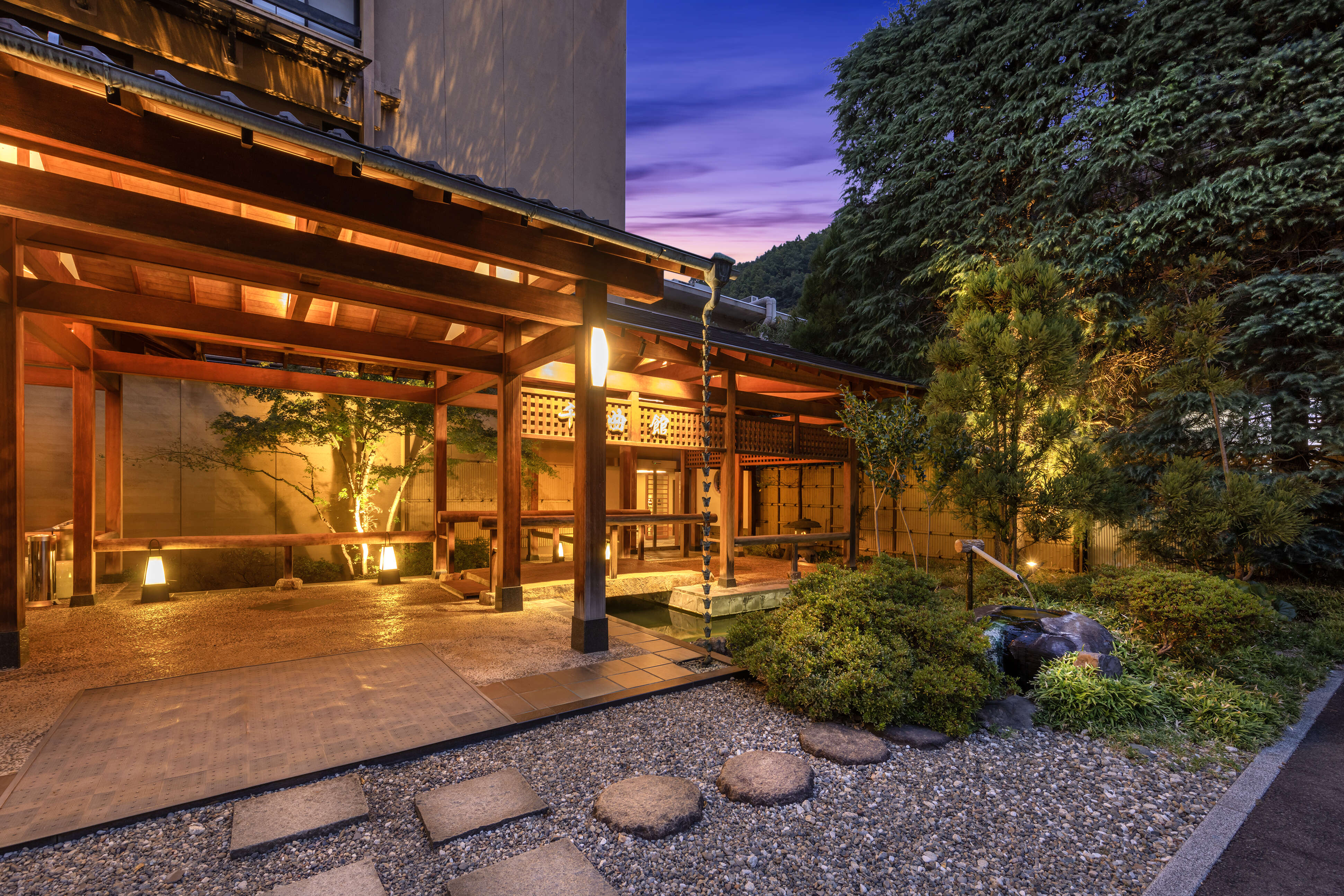 【特別ご招待】名湯で心も体も癒される！ 大人世代が体感する「特別な旅」の楽しみ＜PR＞ 外観8.jpg