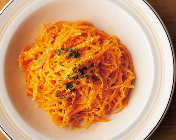 炒め油が不要でヘルシー「にんじん明太しりしり」のレシピ【料理研究家ふじたかなさん直伝】 14386141_615.jpg