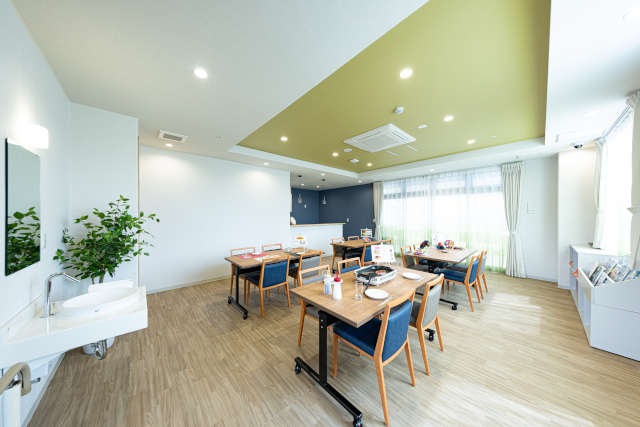 東京、神奈川、香川に高齢者介護施設「そよ風」が開設、住み慣れた地域での暮らしをサポート 地域の人々が気軽に利用できる地域交流室.jpg