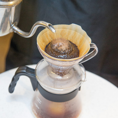 今日は何の日？コーヒーの日！　バリスタ伝授「おいしいコーヒーの淹れ方」／10月1日はコーヒーの日（２） _H1X3257.jpg