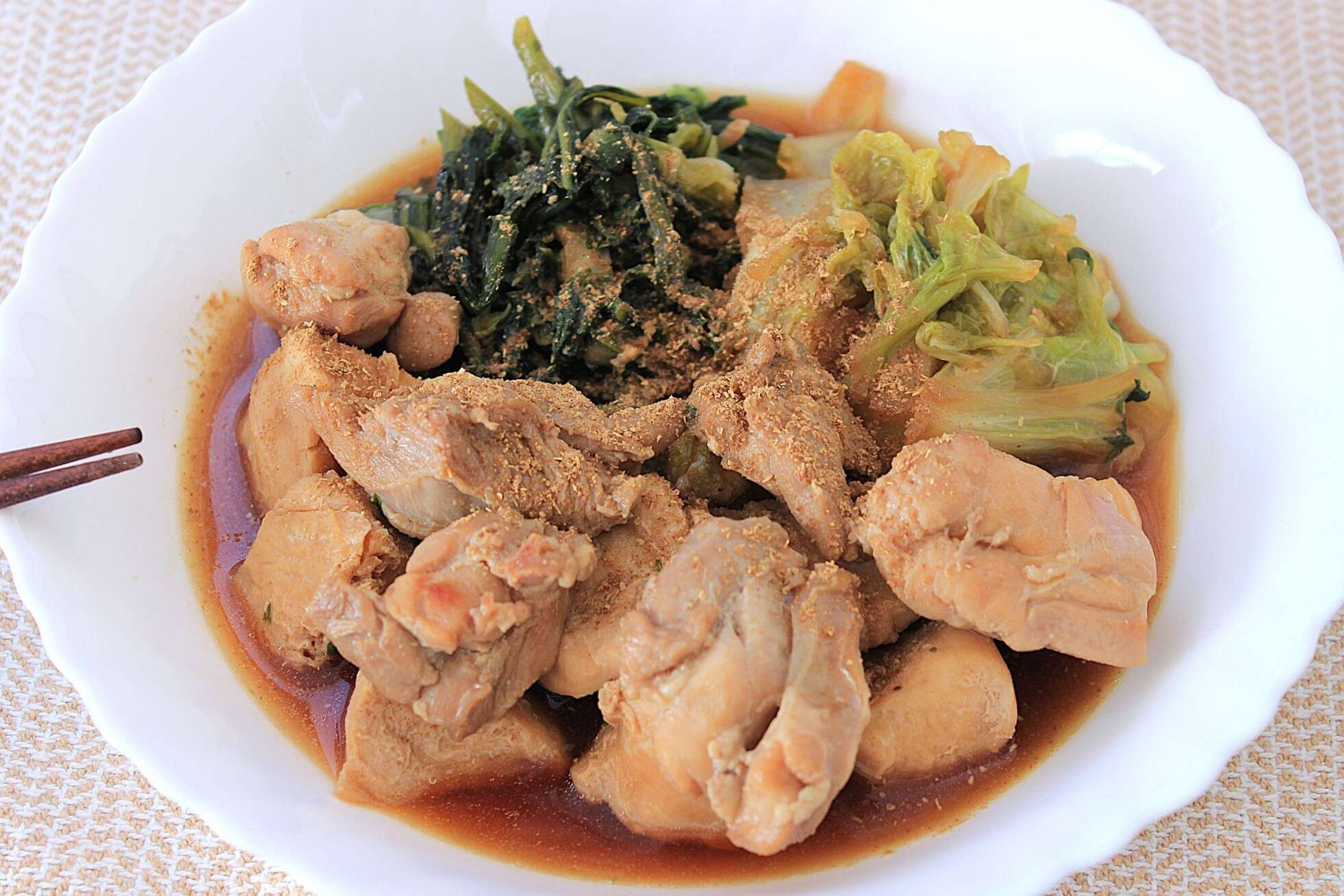 甘辛味がじゅわっとしみしみ！体がぽかぽか温まる、寒い日のお助けおかず「白菜の山椒鶏すき煮」 白菜の山椒鶏すき煮_画像.JPG