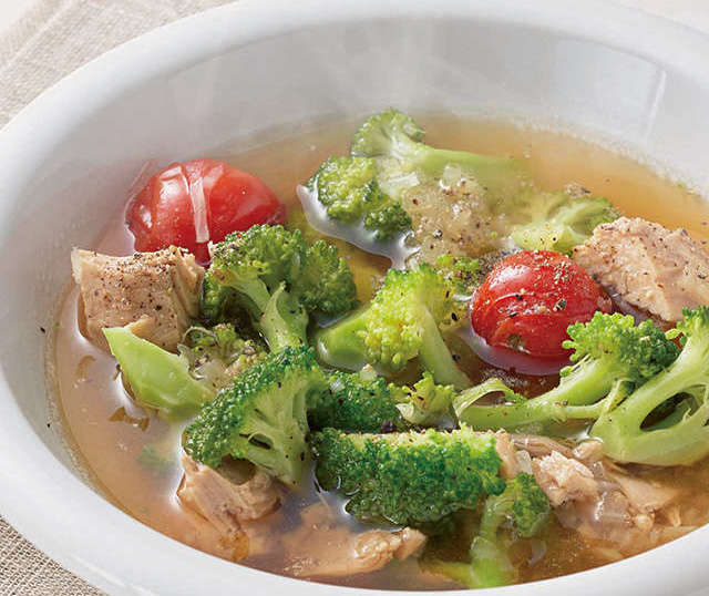 たんぱく質入りだからひと皿でバランスも取れる！ ブロッコリーの簡単スープレシピ