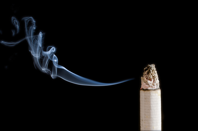 4月から「原則屋内禁煙」が拡大！広がり続ける「禁煙」の背景とは？ pixta_34413411_S.jpg