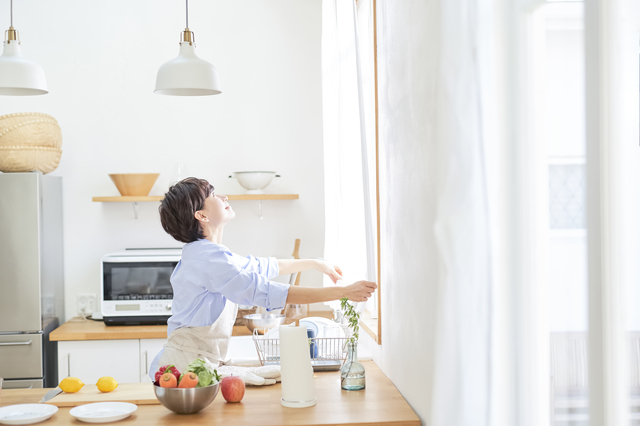 【理想の間取り】家族の健康を支える「キッチン」は太陽光が差す場所に pixta_49729915_S.jpg