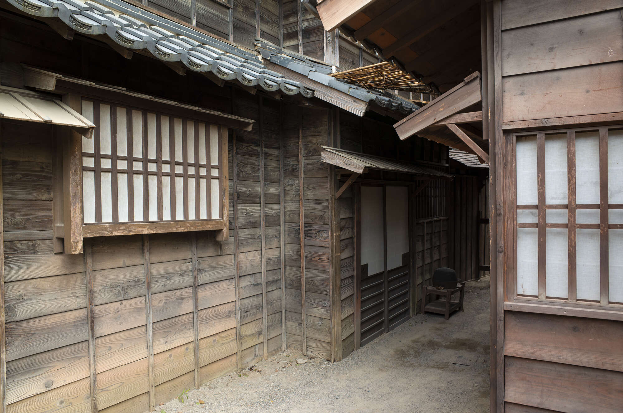 【ばけばけ】「私はおトキにはなれん」"幸福"を掴まなかったサワ(円井わん)が守り抜いたもの pixta_55245693_M.jpg